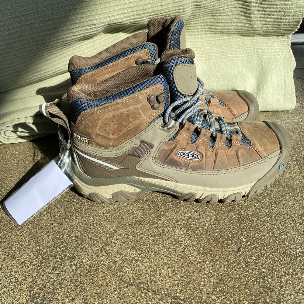 KEEN Brown Leather Hiking Boots